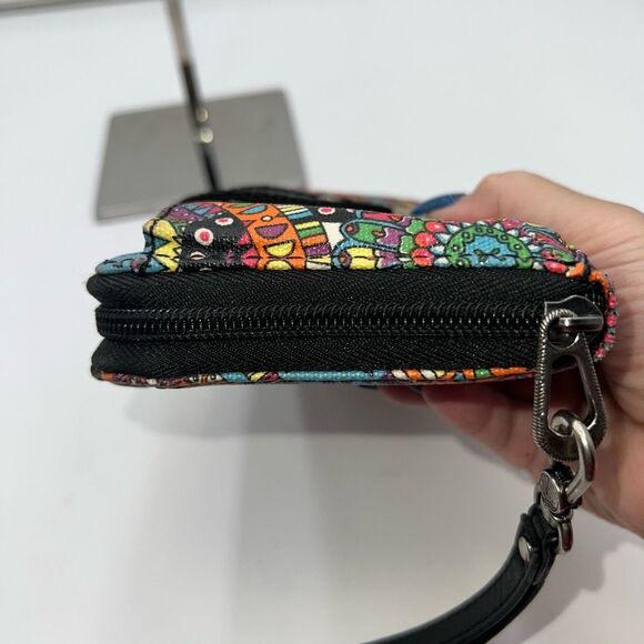 Sakroots Wristlet/Crossbody Phone Holder and Zip Around Wallet - Picture 11 of 11
